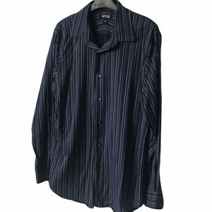 Apt 9 Mens Blue pinstripe long sleeved button down shirt. Size L NWOT